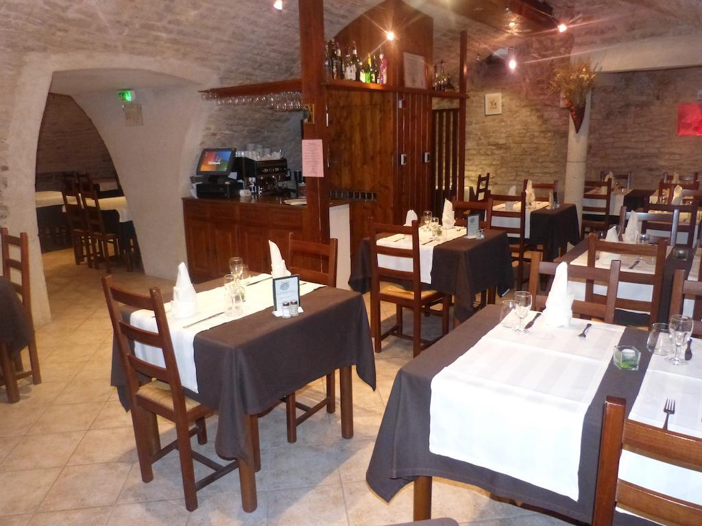 Hotel Du Donjon Champlitte-et-le-Prélot エクステリア 写真