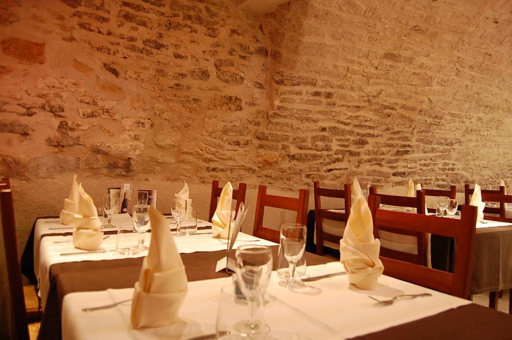 Hotel Du Donjon Champlitte-et-le-Prélot エクステリア 写真