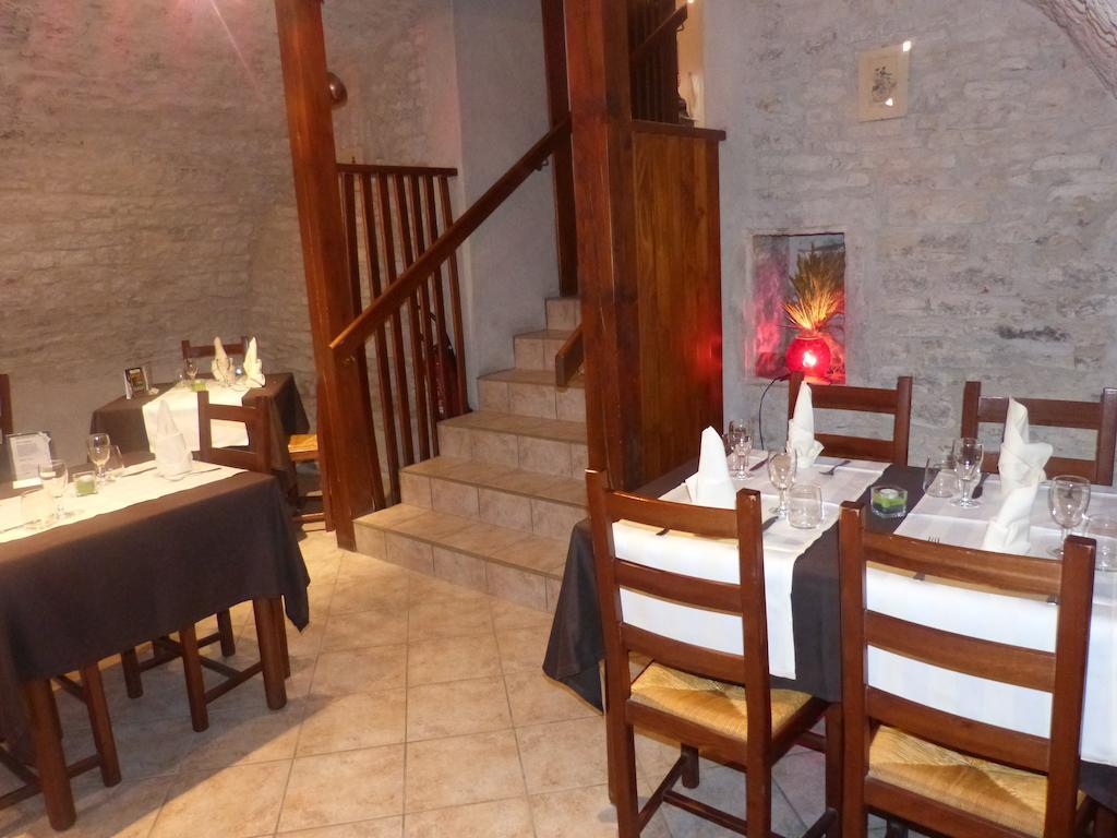 Hotel Du Donjon Champlitte-et-le-Prélot エクステリア 写真